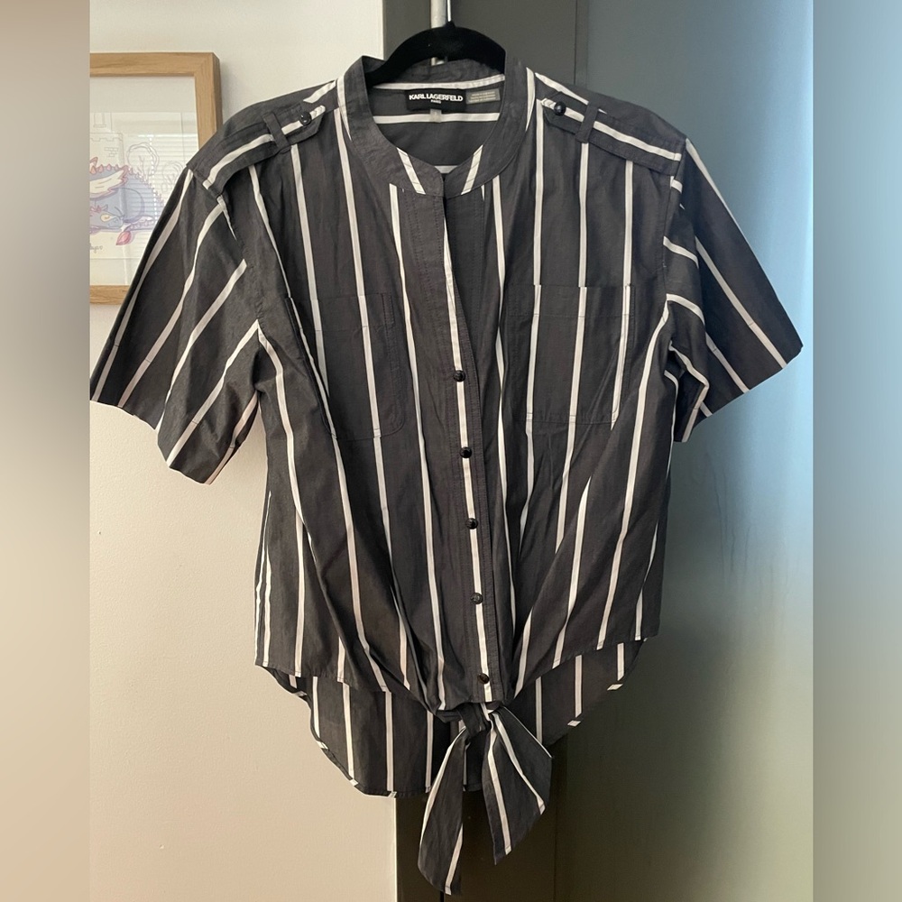 WORN ONCE: Versatile button down